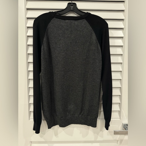 Sweater - Picture 3 of 3